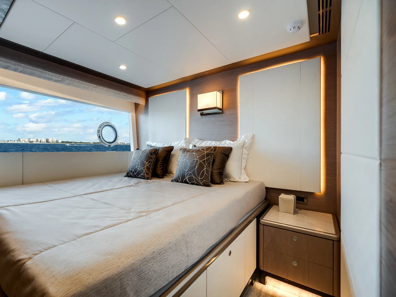 2026 Ocean Alexander 37L 120.0 feet, Clearwater, Florida #28