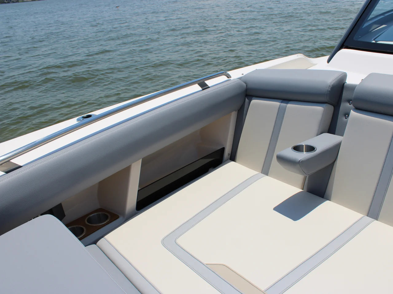 2026 Boston Whaler 350 Realm 35.0 feet, Clearwater, Florida #94