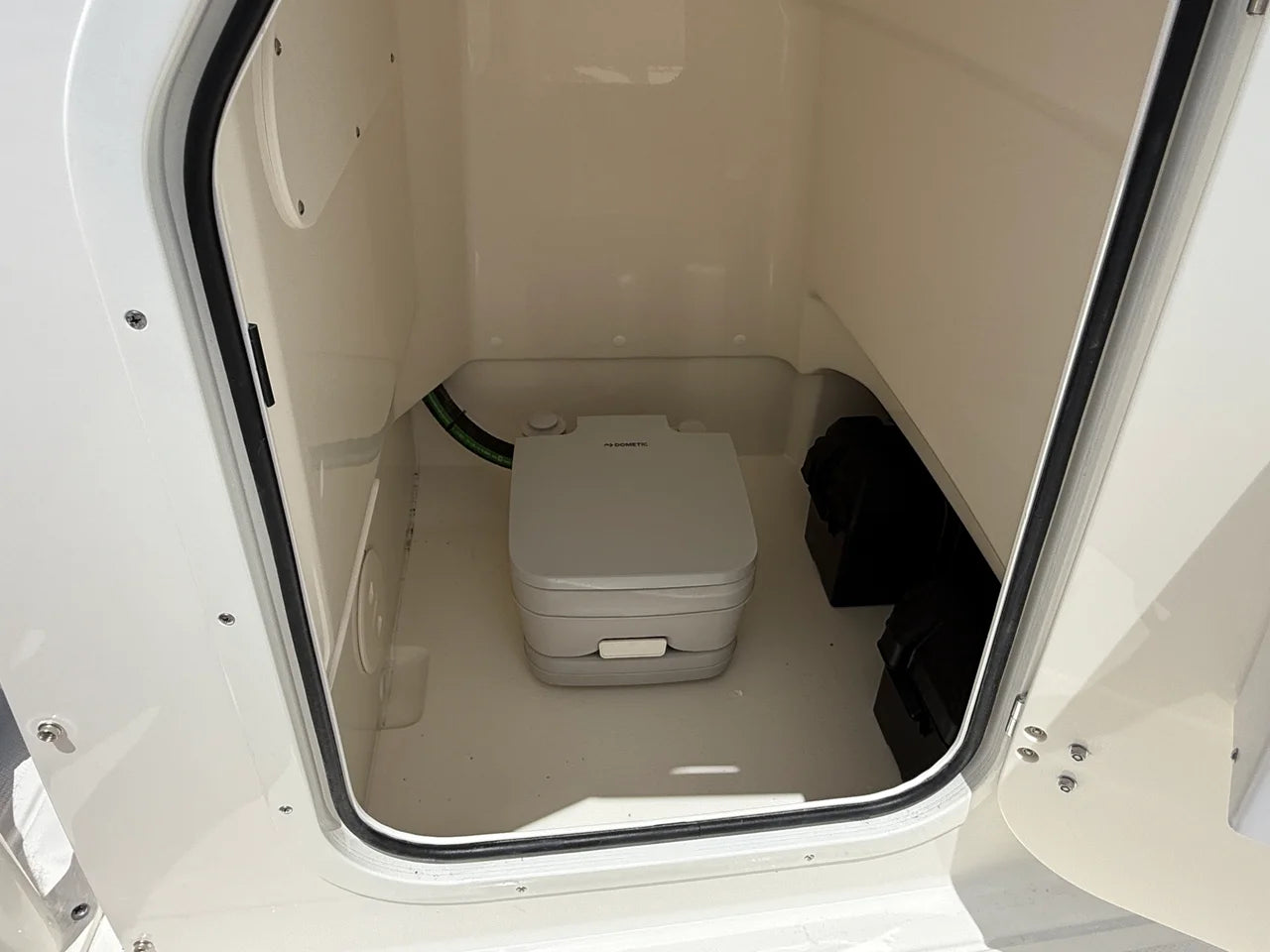 2027 Boston Whaler 210 Montauk 21.0 feet, Clearwater, Florida #20