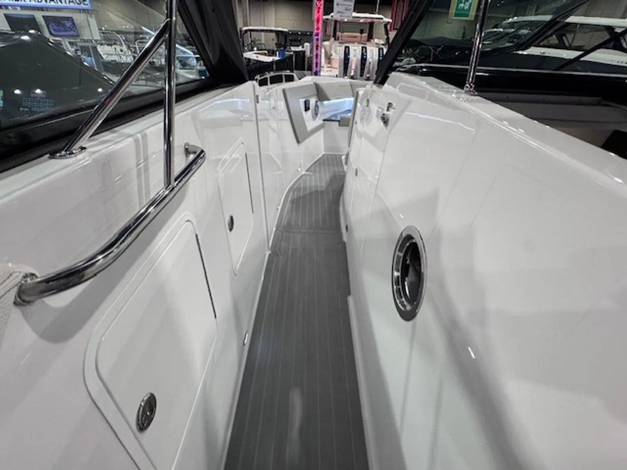 2026 Cruisers Yachts 34 GLS Outboard 34.0 feet, Clearwater, Florida #28
