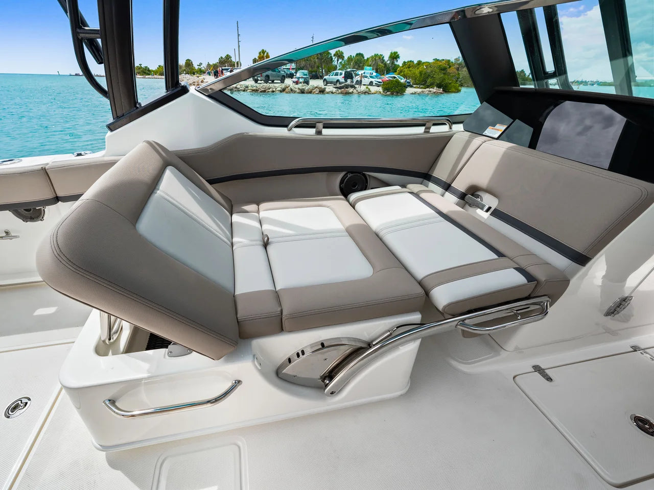 2026 Boston Whaler 240 Vantage 24.0 feet, Clearwater, Florida #12