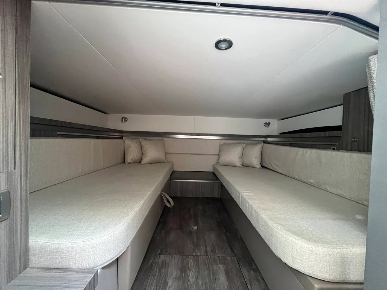 2026 Sea Ray Sundancer 320 Outboard 32.0 feet, Clearwater, Florida #23