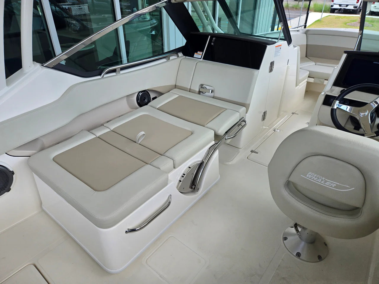 2026 Boston Whaler 240 Vantage 24.0 feet, Clearwater, Florida #8