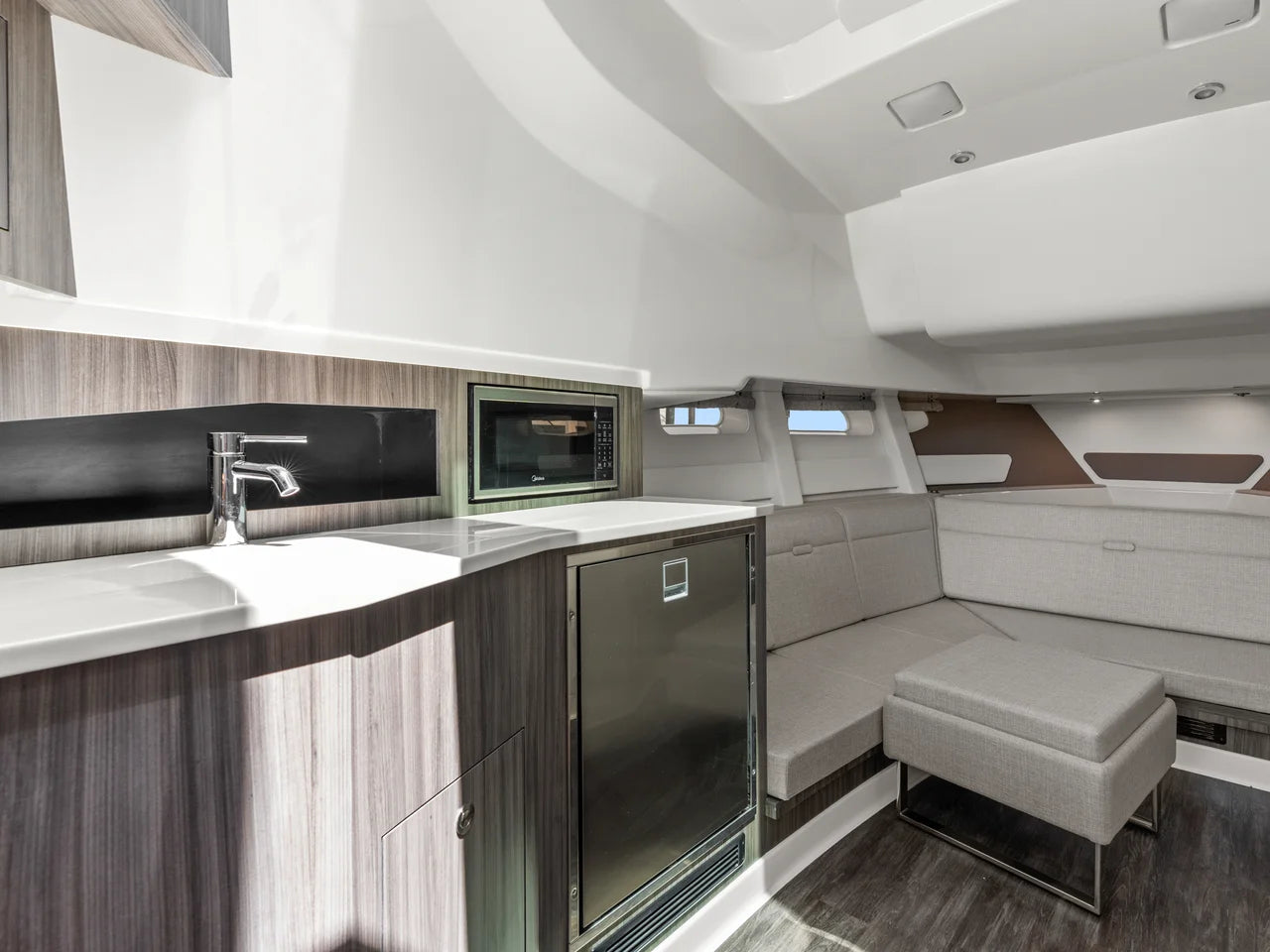 2026 Sea Ray Sundancer 370 Outboard 37.0 feet, Clearwater, Florida #26