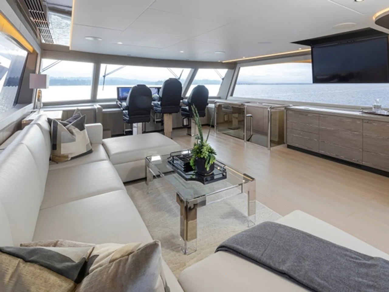 2027 Ocean Alexander 27R 93.0 feet, Clearwater, Florida #23