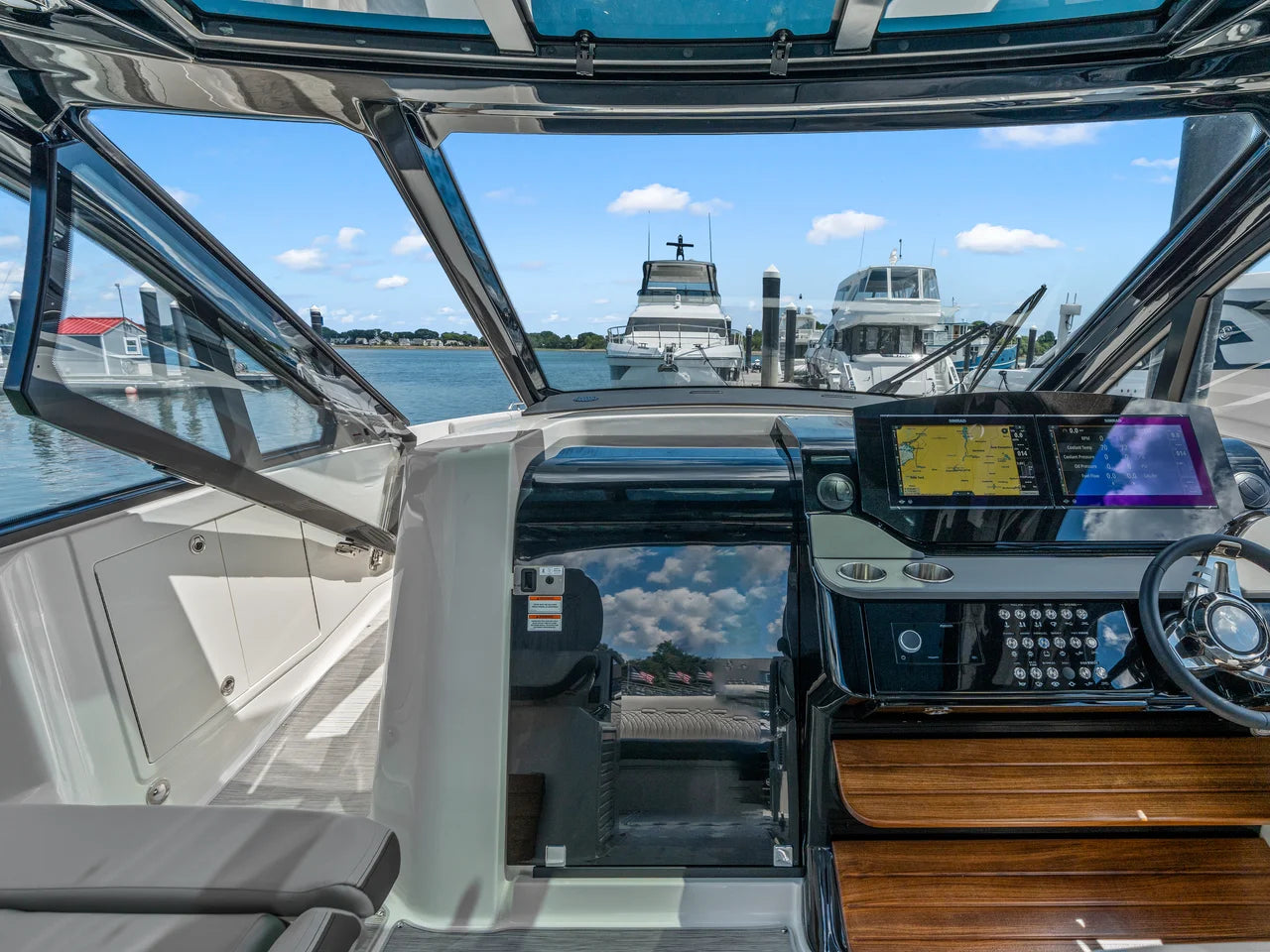 2026 Sea Ray Sundancer 370 Outboard 37.0 feet, Clearwater, Florida #24