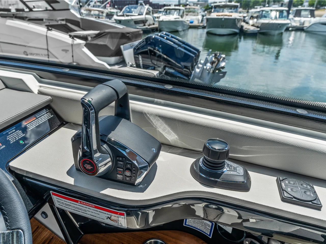 2026 Sea Ray Sundancer 370 Outboard 37.0 feet, Clearwater, Florida #23