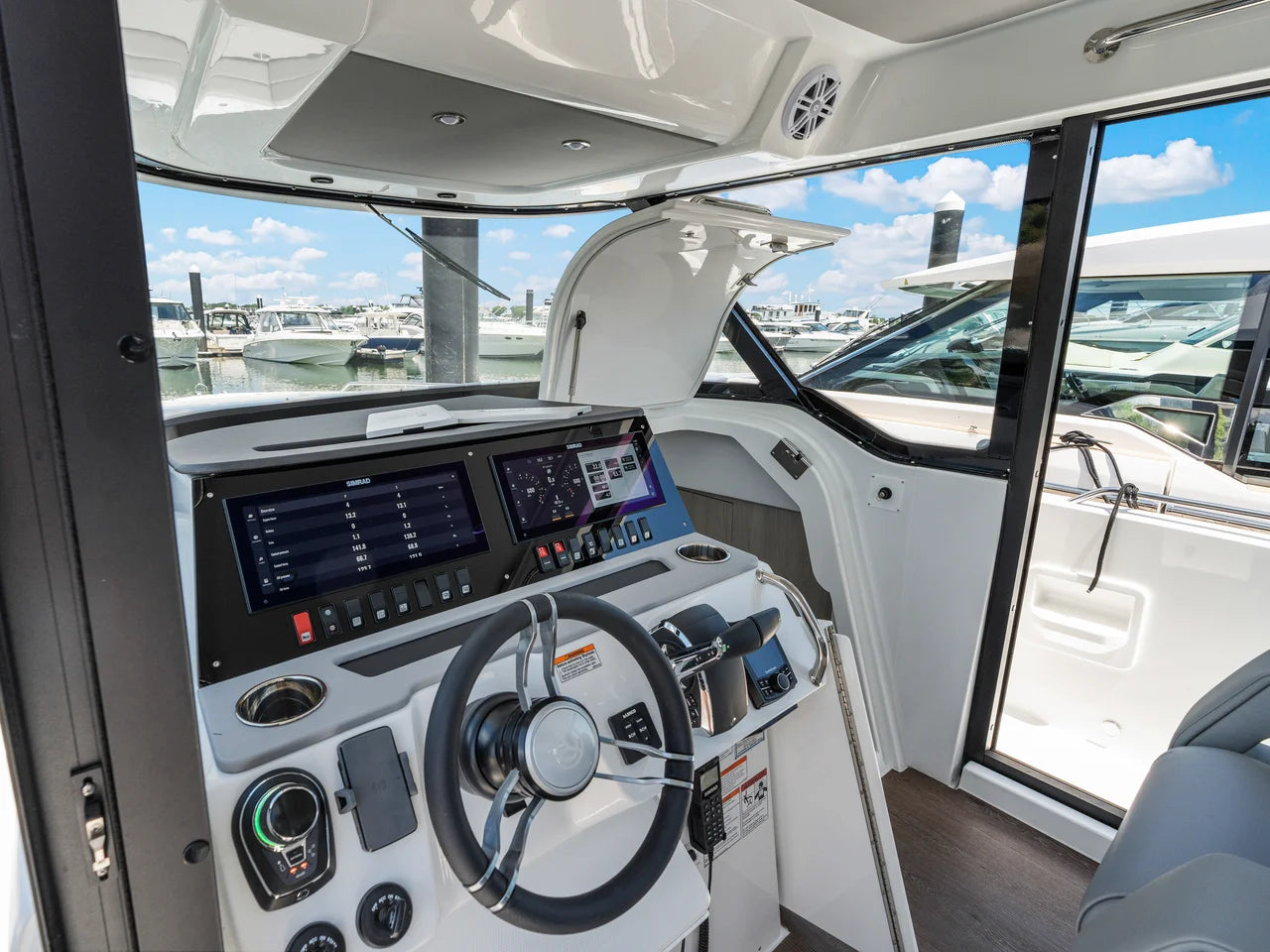 2026 Cruisers Yachts 38 VTR EC 38.0 feet, Clearwater, Florida #23