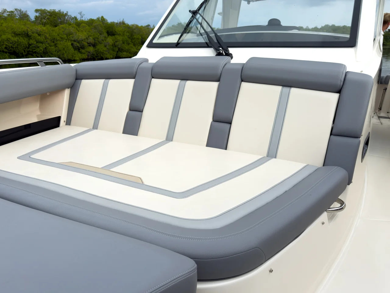 2026 Boston Whaler 350 Realm 35.0 feet, Clearwater, Florida #25