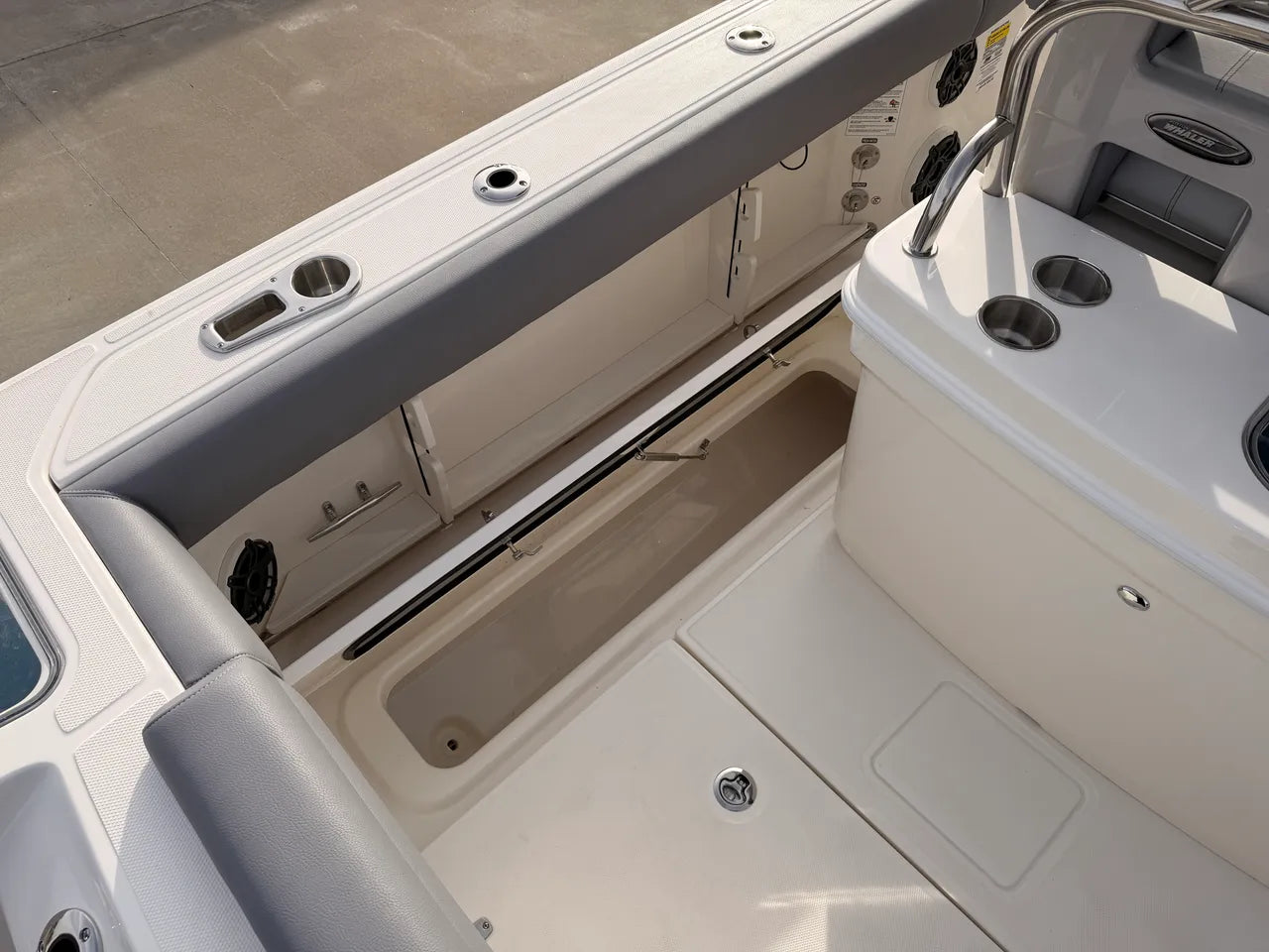 2026 Boston Whaler 250 Outrage 25.0 feet, Clearwater, Florida #9