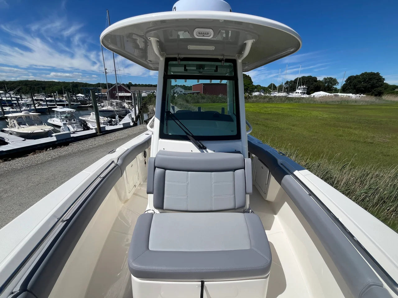 2026 Boston Whaler 250 Outrage 25.0 feet, Clearwater, Florida #18