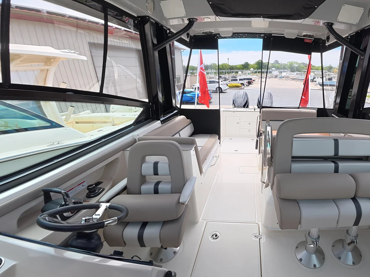 2025 Boston Whaler 330 Vantage 33.0 feet, Clearwater, Florida #22