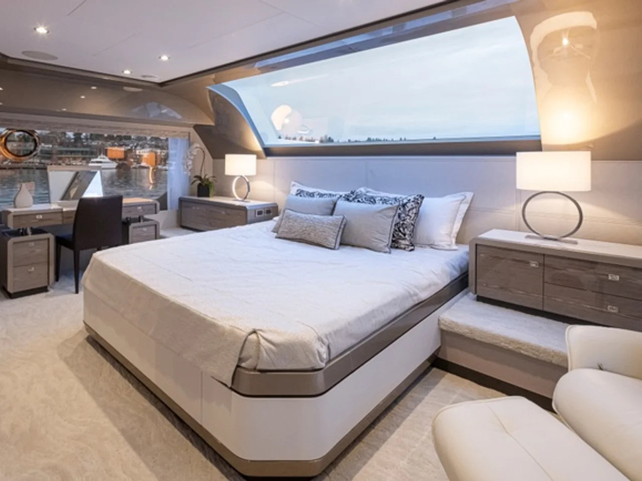 2027 Ocean Alexander 27R 93.0 feet, Clearwater, Florida #60