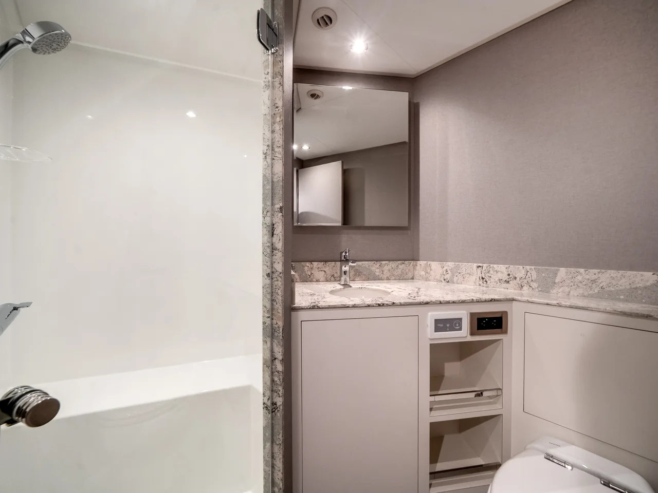 2026 Ocean Alexander 35P 113.0 feet, Clearwater, Florida #122