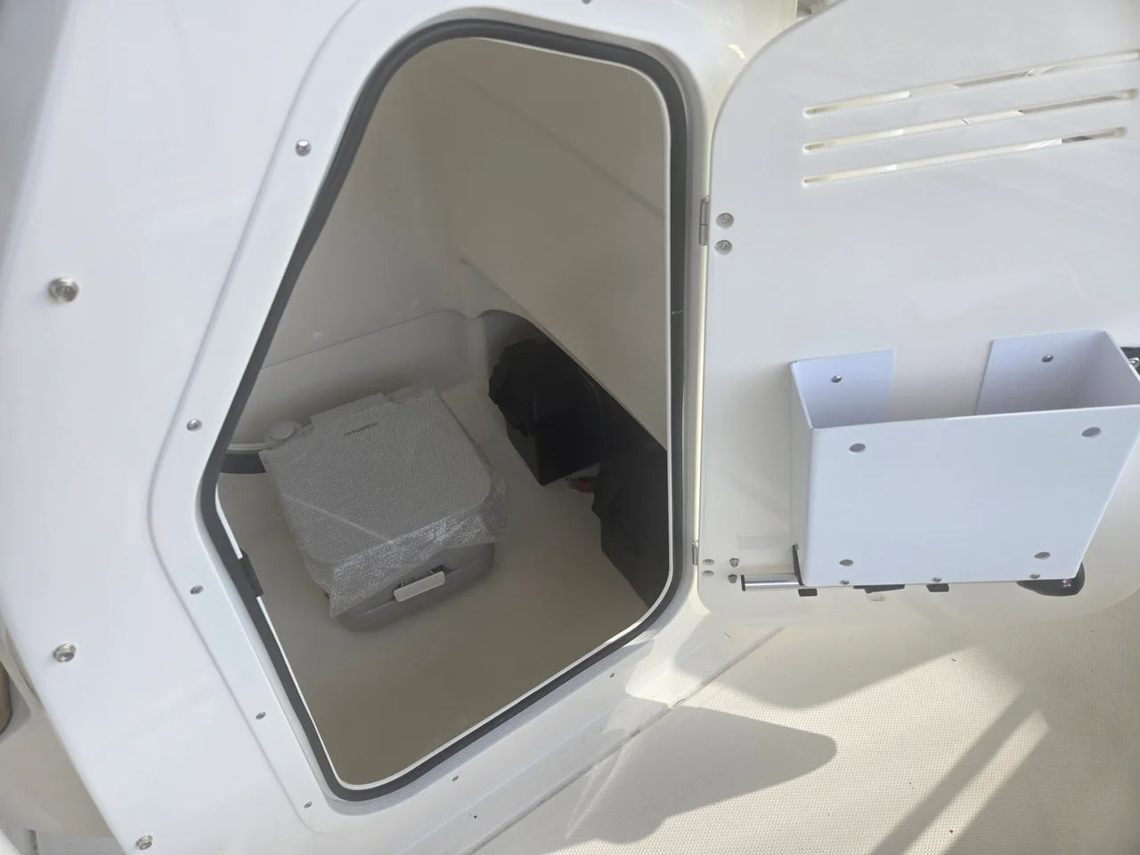 2026 Boston Whaler 210 Montauk 21.0 feet, Clearwater, Florida #13