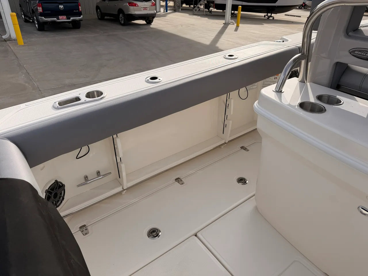 2026 Boston Whaler 250 Outrage 25.0 feet, Clearwater, Florida #12