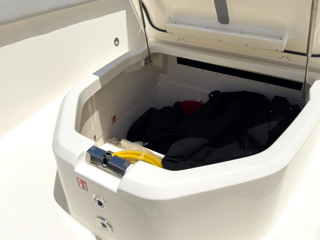 2026 Boston Whaler 330 Outrage 33.0 feet, Clearwater, Florida #20