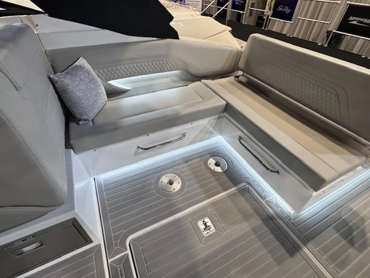 2026 Cruisers Yachts 34 GLS Outboard 34.0 feet, Clearwater, Florida #15
