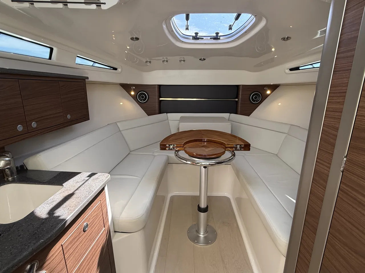 2026 Boston Whaler 325 Conquest 32.0 feet, Clearwater, Florida #14