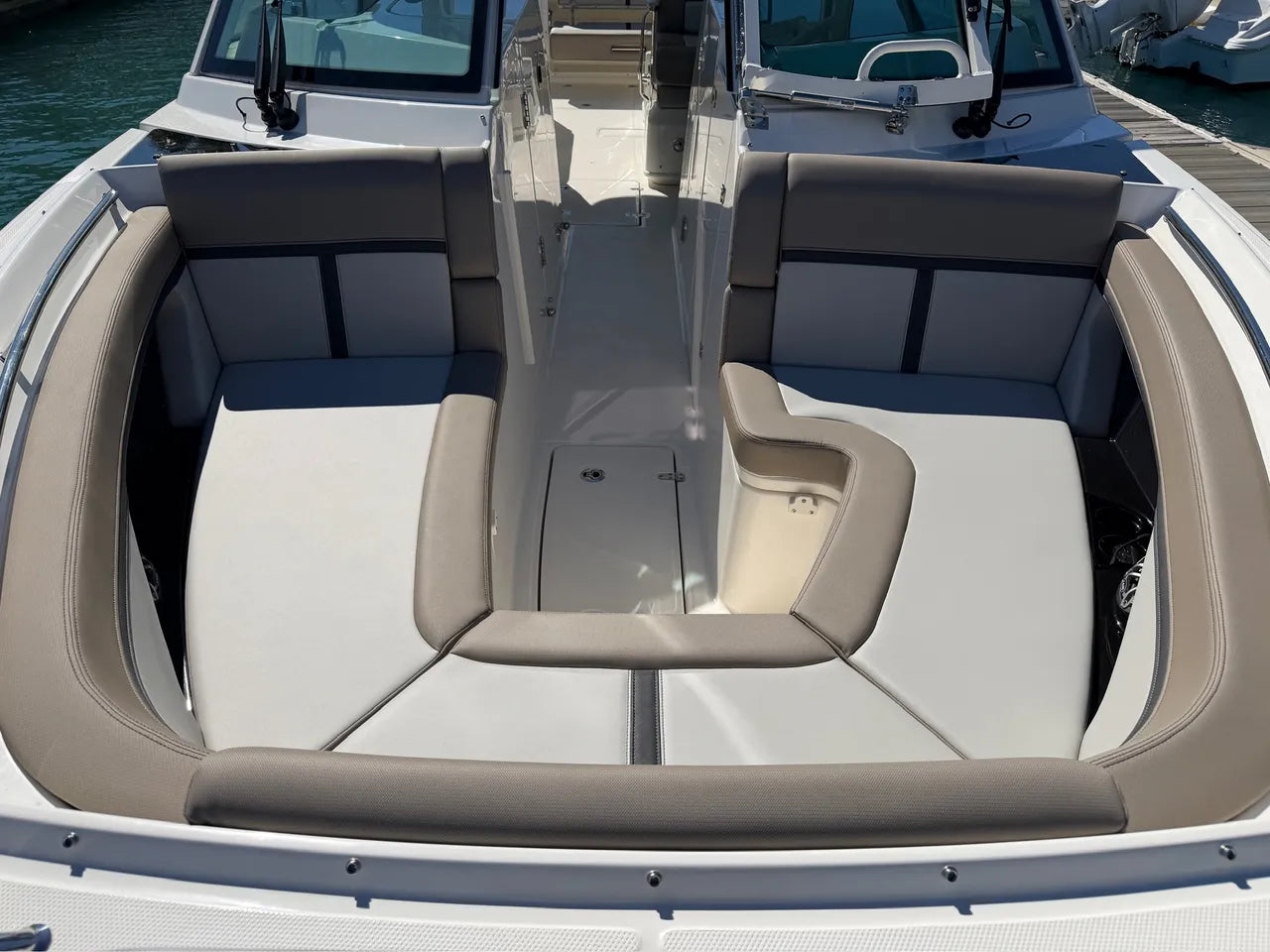 2026 Boston Whaler 330 Vantage 33.0 feet, Clearwater, Florida #26