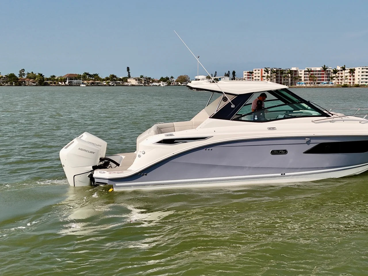 2026 Sea Ray Sundancer 320 Outboard 32.0 feet, Clearwater, Florida #9