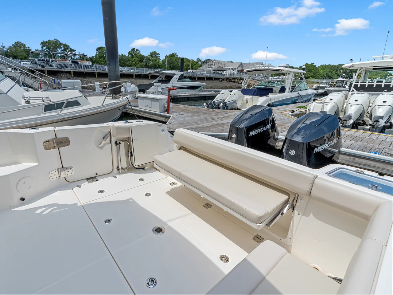 2026 Boston Whaler 325 Conquest 32.0 feet, Clearwater, Florida #12