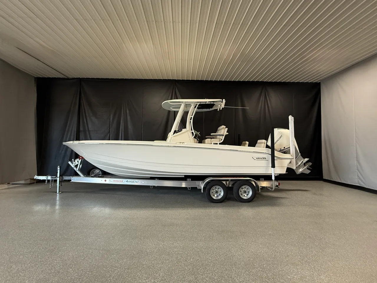 2026 Boston Whaler 250 Dauntless 25.0 feet, Clearwater, Florida #1
