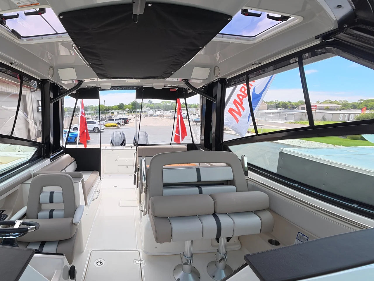 2025 Boston Whaler 330 Vantage 33.0 feet, Clearwater, Florida #15