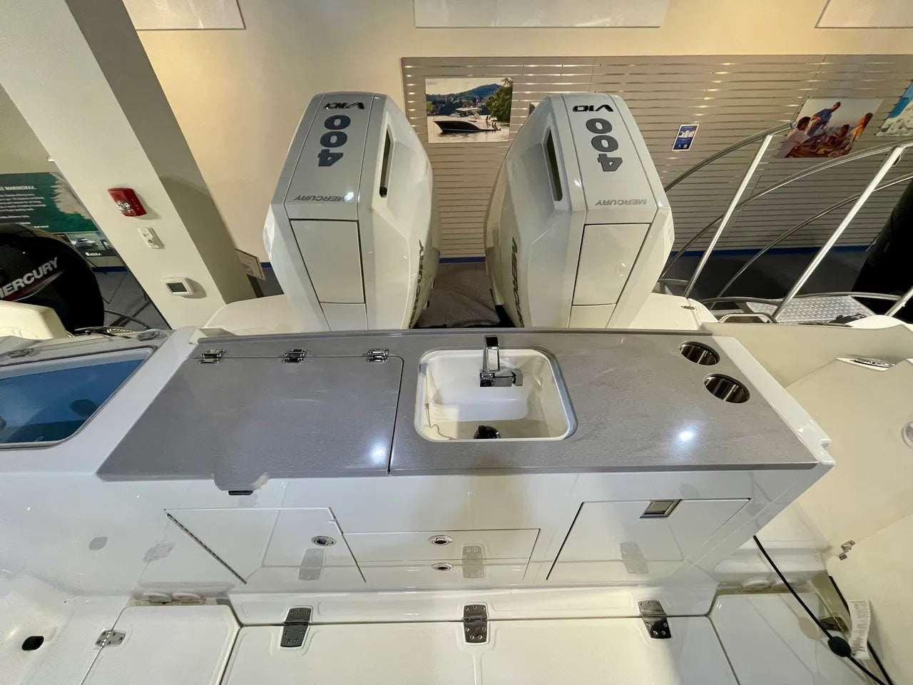 2026 Boston Whaler 330 Vantage 33.0 feet, Clearwater, Florida #4