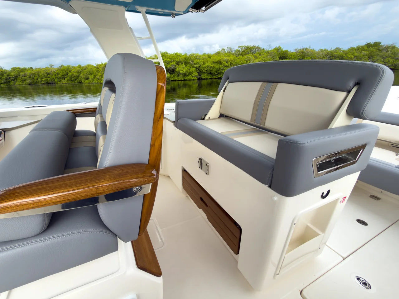 2026 Boston Whaler 350 Realm 35.0 feet, Clearwater, Florida #11