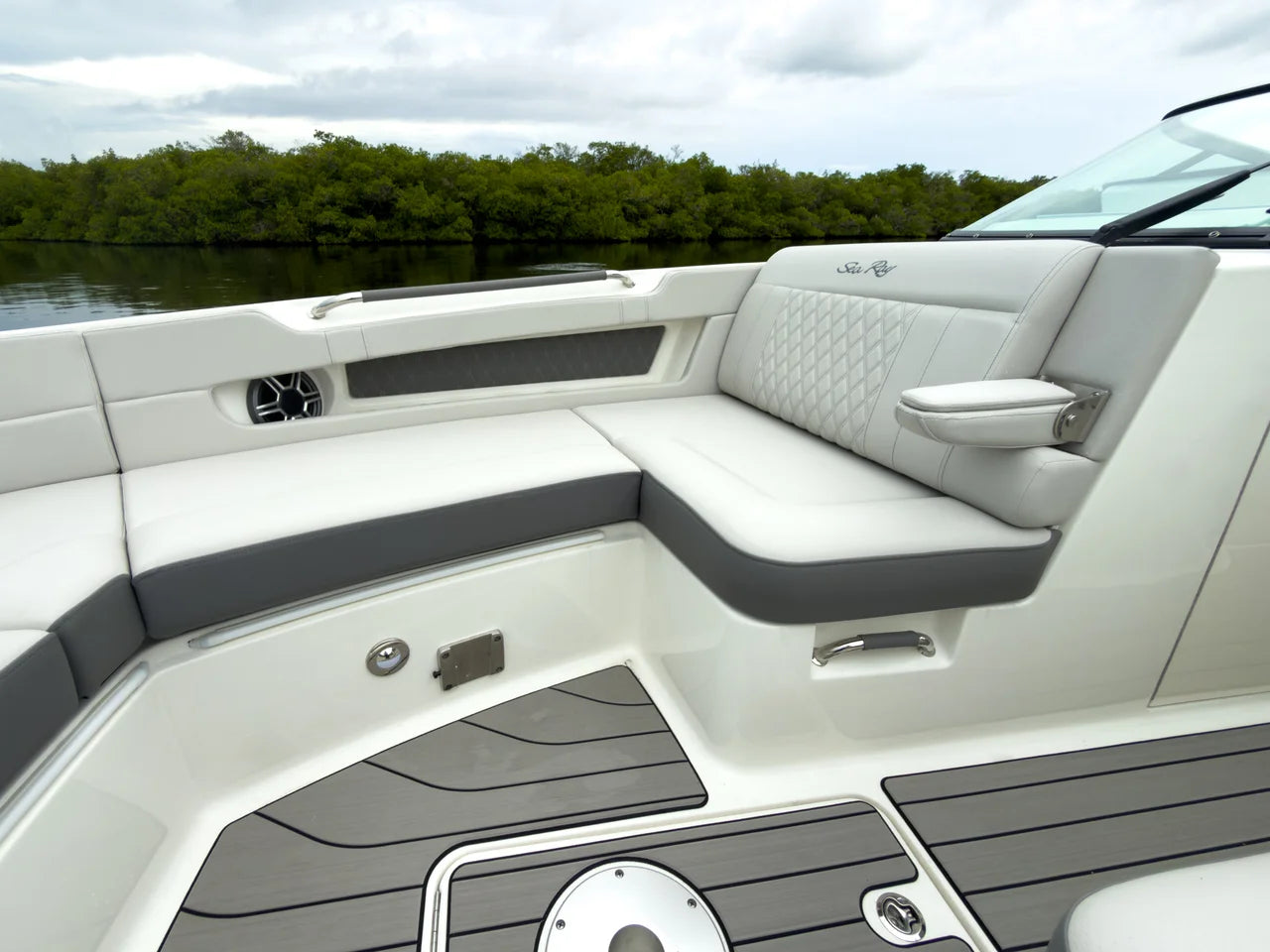 2027 Sea Ray SLX 310 Outboard 31.0 feet, Clearwater, Florida #23