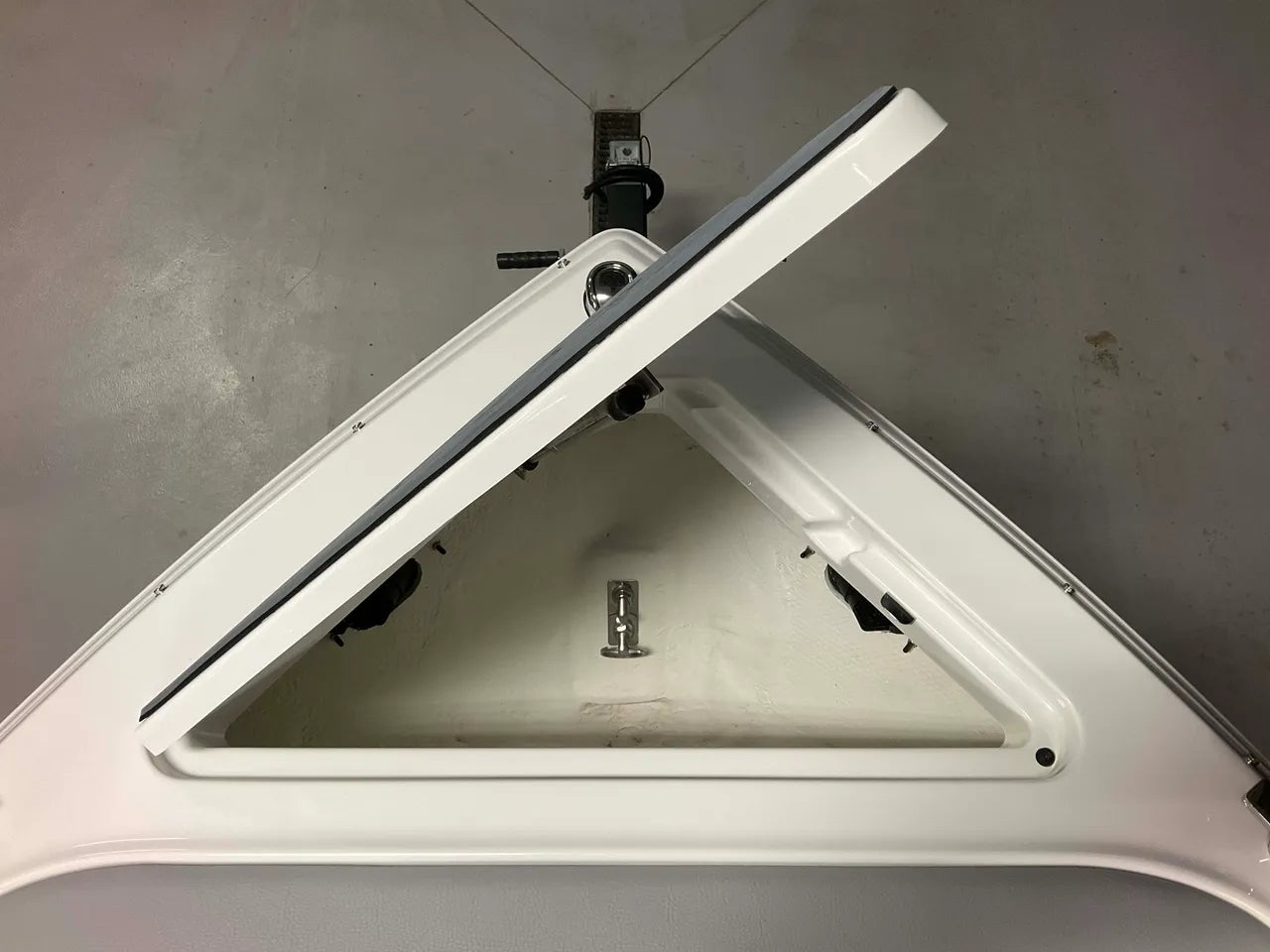 2026 Cobalt R4 Outboard 24.0 feet, Clearwater, Florida #12