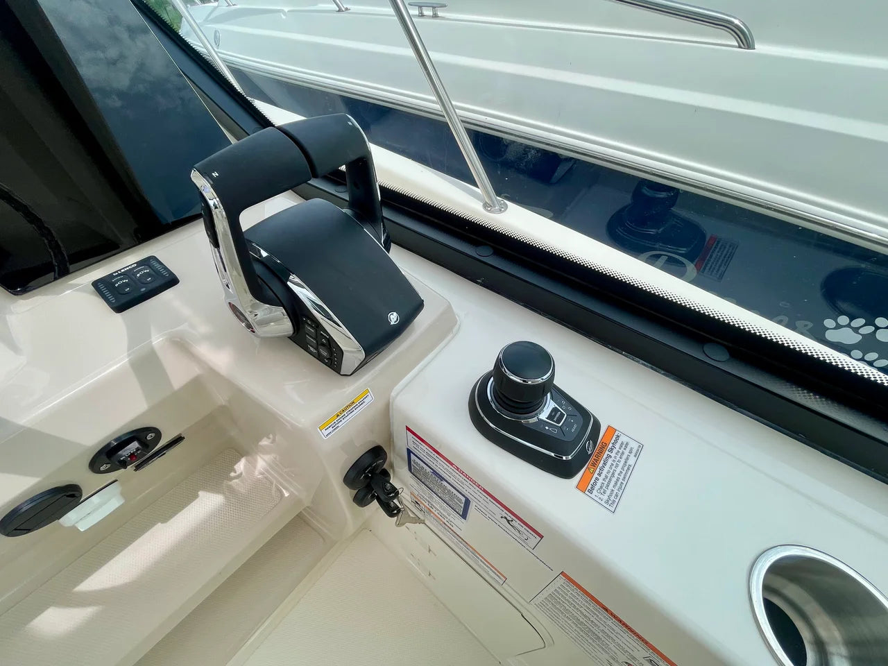 2026 Boston Whaler 325 Conquest 32.0 feet, Clearwater, Florida #17