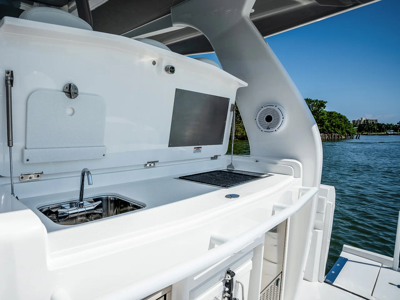 2027 Intrepid 43 NOMAD SE 43.0 feet, Clearwater, Florida #13