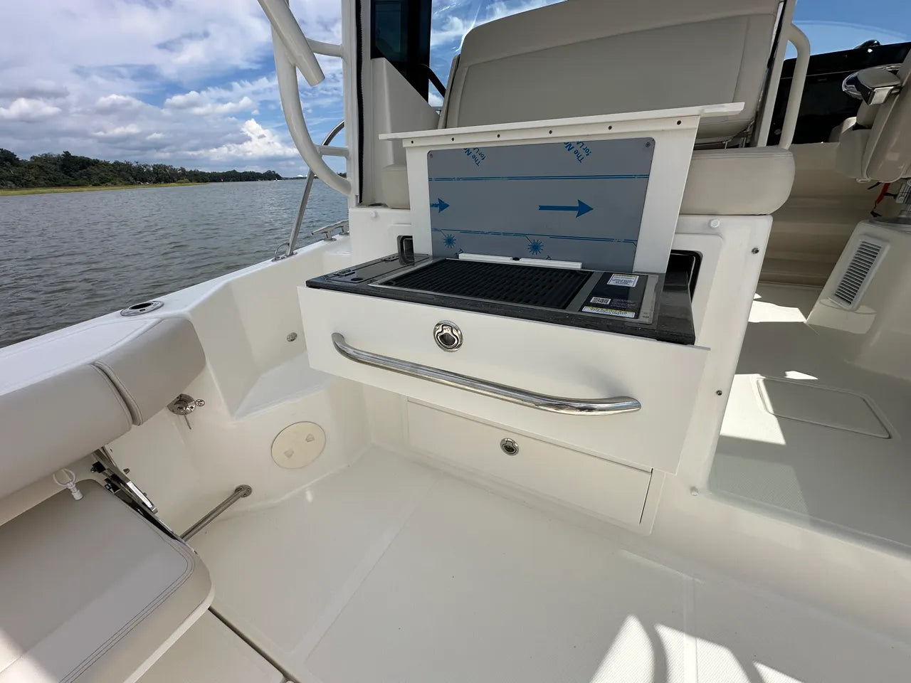 2025 Boston Whaler 325 Conquest 32.0 feet, Clearwater, Florida #23