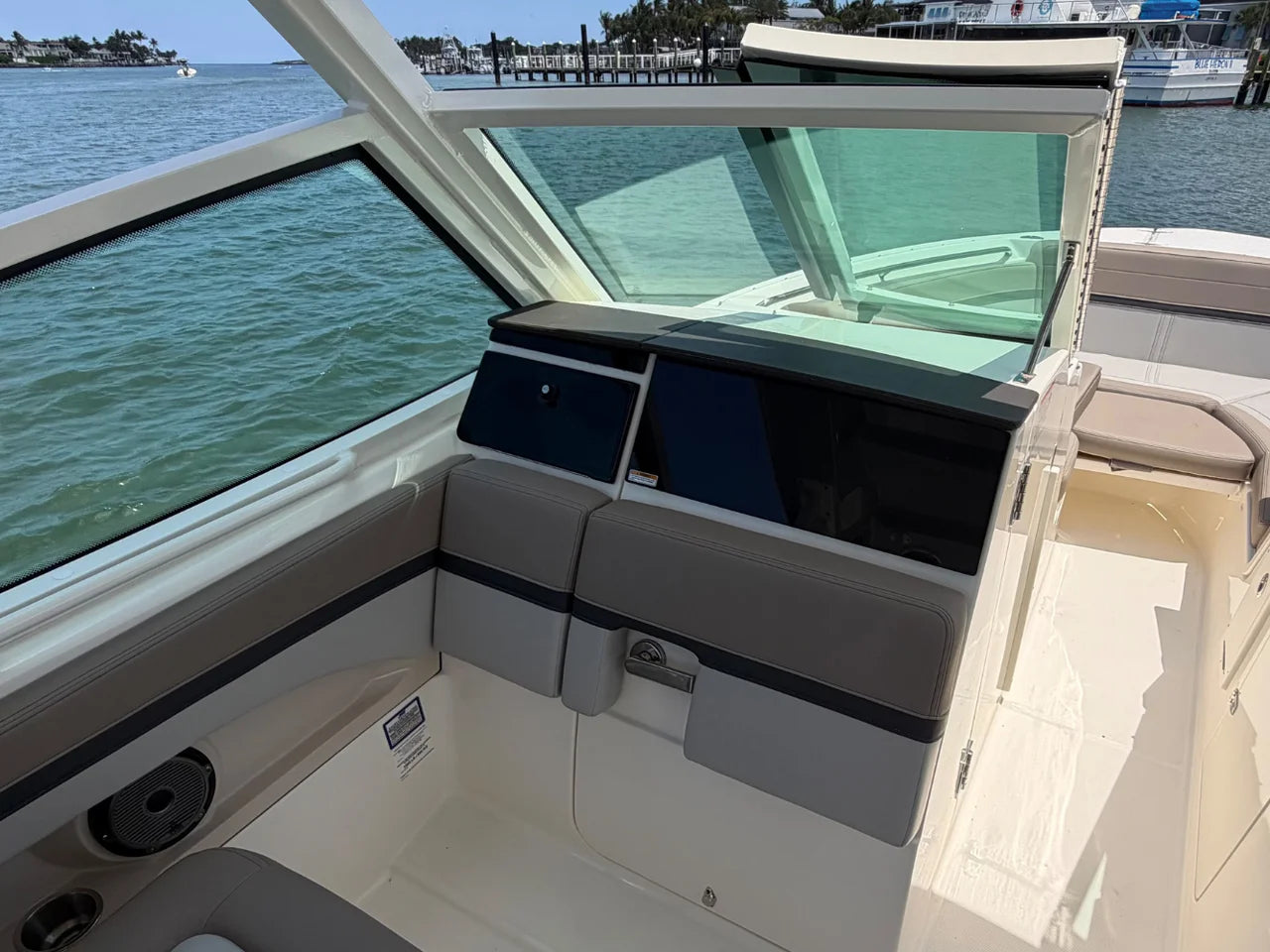 2026 Boston Whaler 280 Vantage 28.0 feet, Clearwater, Florida #33