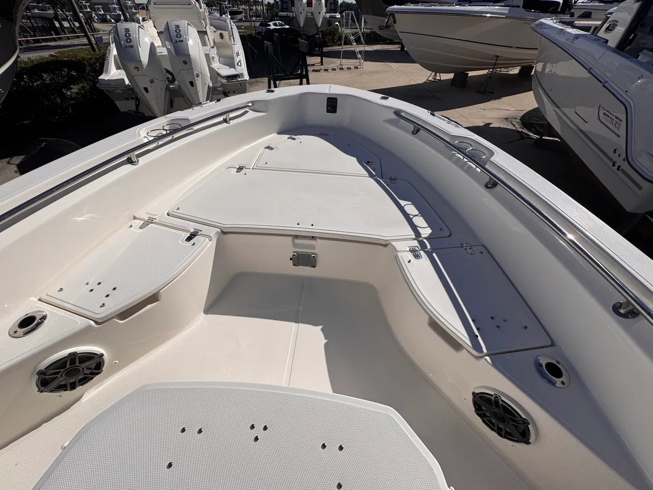 2026 Boston Whaler 250 Dauntless 25.0 feet, Clearwater, Florida #21