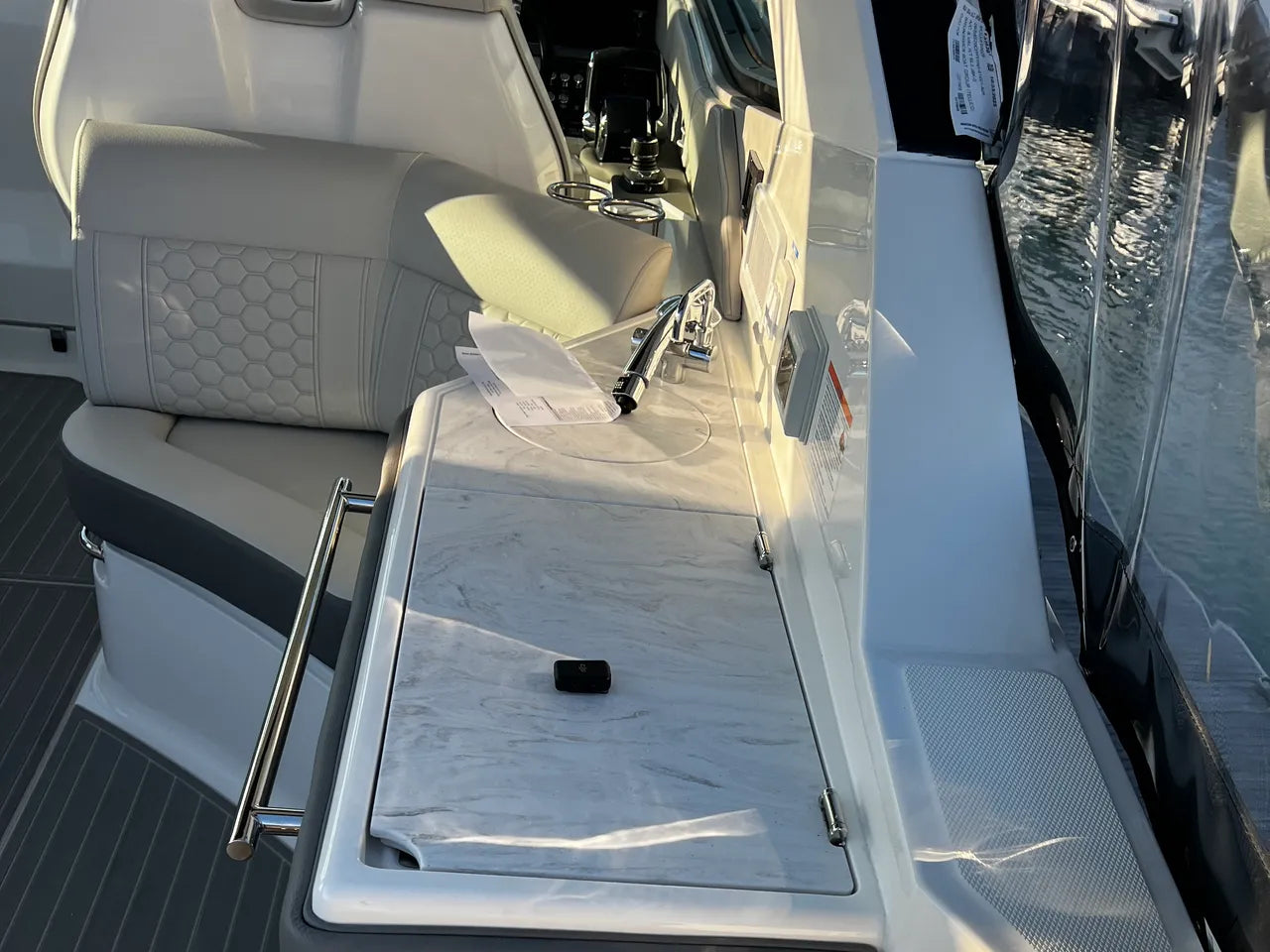 2026 Sea Ray Sundancer 320 Outboard 32.0 feet, Clearwater, Florida #15