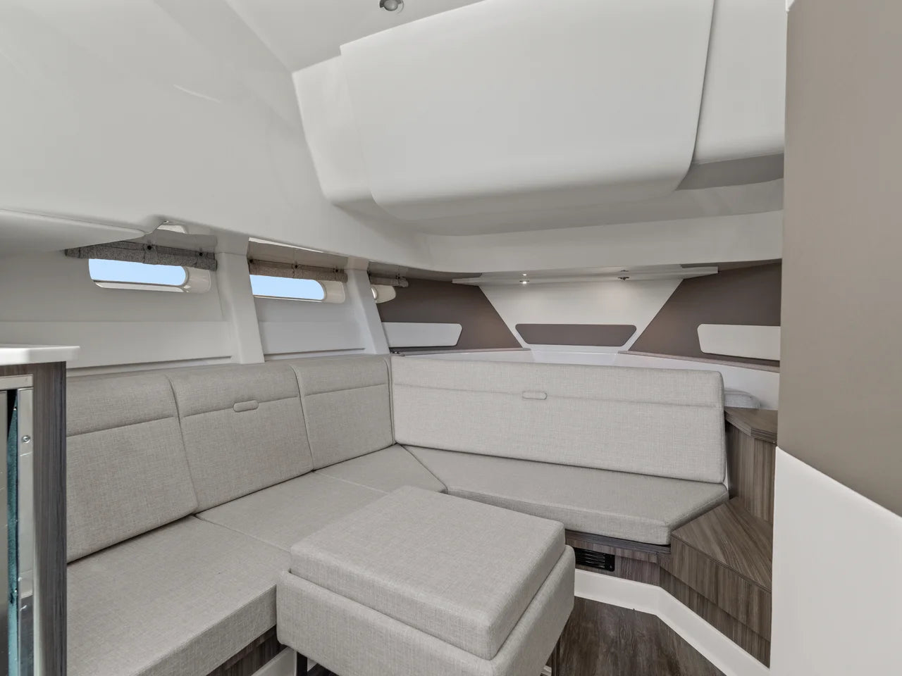 2026 Sea Ray Sundancer 370 Outboard 37.0 feet, Clearwater, Florida #27