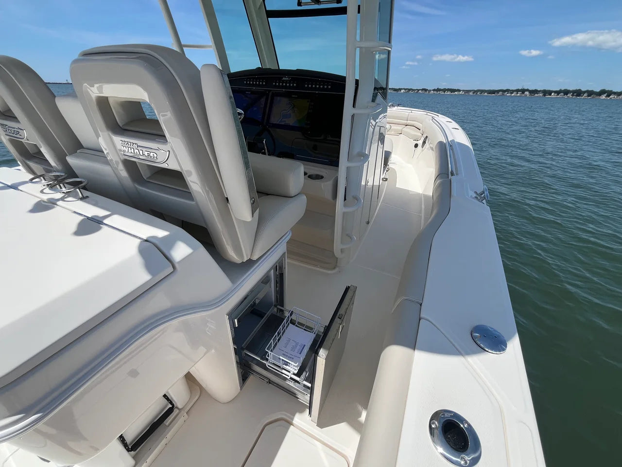 2026 Boston Whaler 330 Outrage 33.0 feet, Clearwater, Florida #27