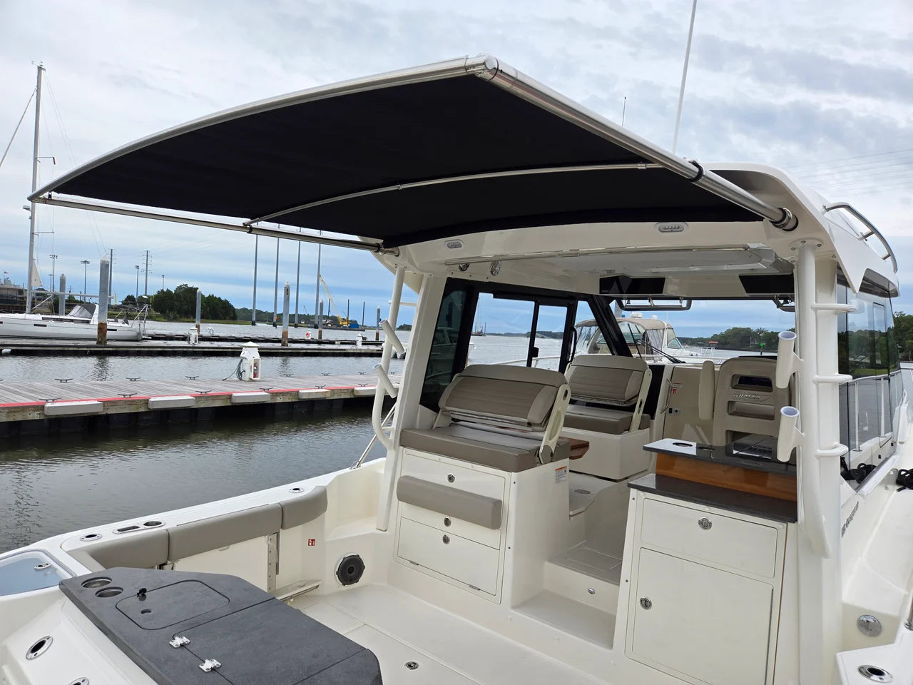 2026 Boston Whaler 365 Conquest 36.0 feet, Clearwater, Florida #16
