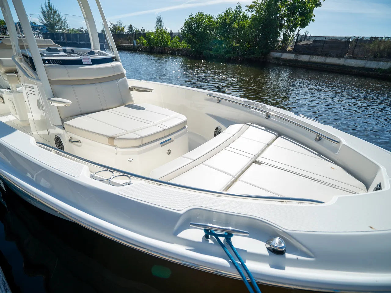2026 Boston Whaler 220 Dauntless 22.0 feet, Clearwater, Florida #13