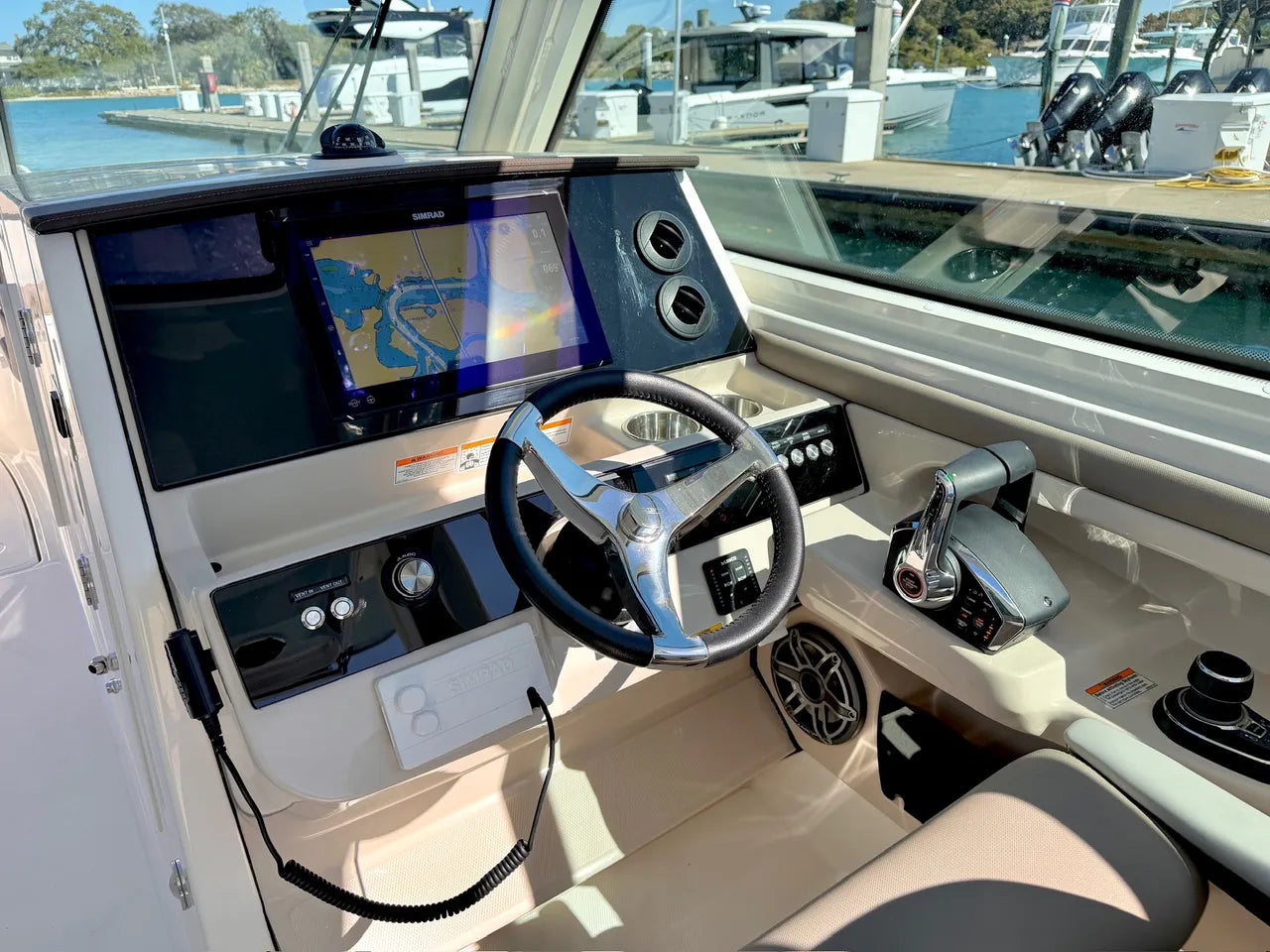 2026 Boston Whaler 330 Vantage 33.0 feet, Clearwater, Florida #14