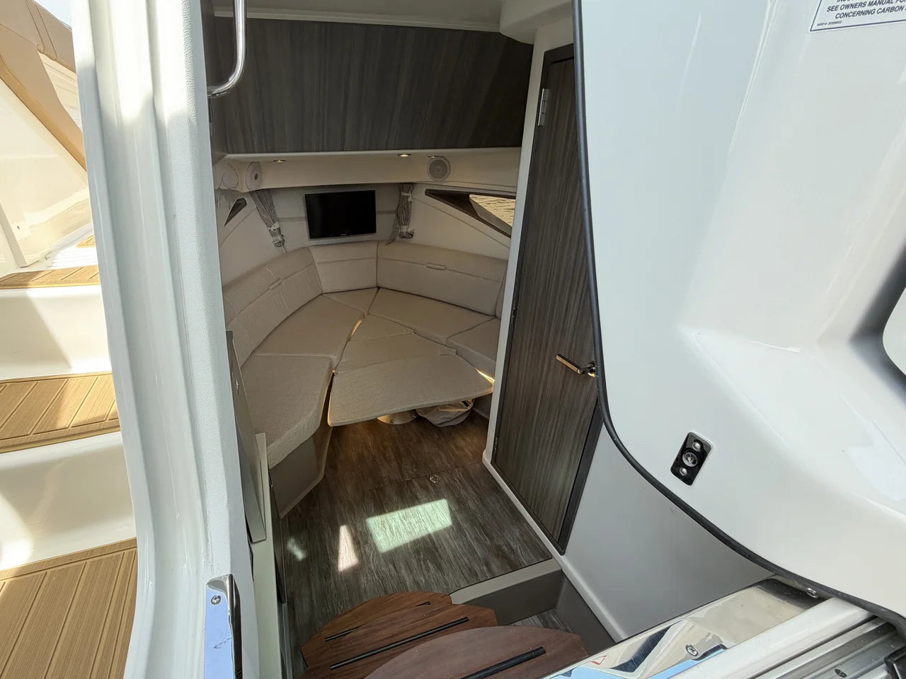 2026 Sea Ray Sundancer 320 Outboard 32.0 feet, Clearwater, Florida #53