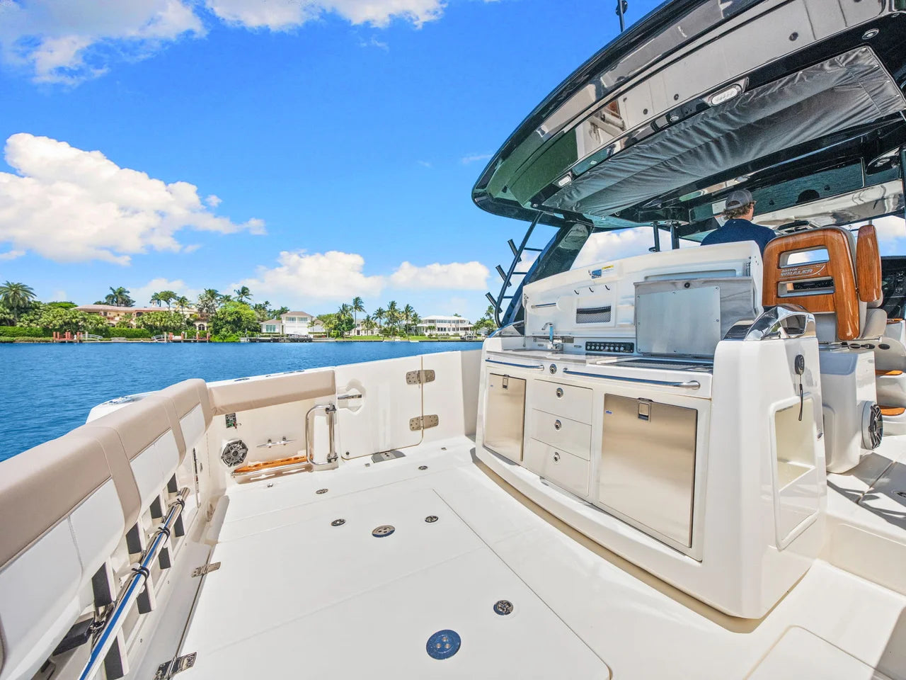 2026 Boston Whaler 420 Outrage 42.0 feet, Clearwater, Florida #38