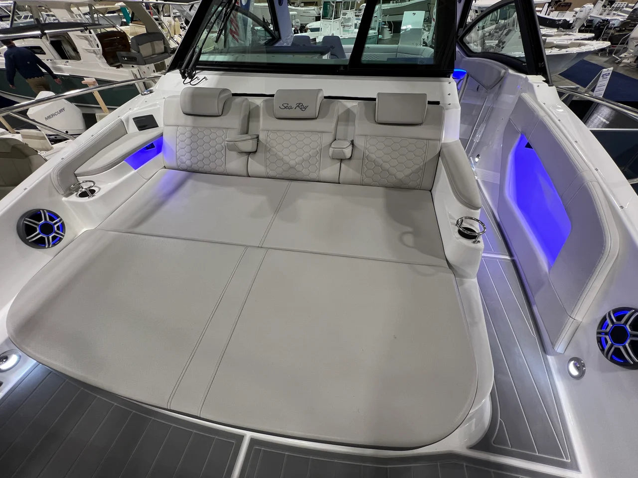 2026 Sea Ray Sundancer 320 Outboard 32.0 feet, Clearwater, Florida #29