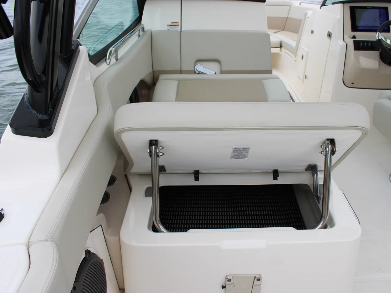 2026 Boston Whaler 240 Vantage 24.0 feet, Clearwater, Florida #35