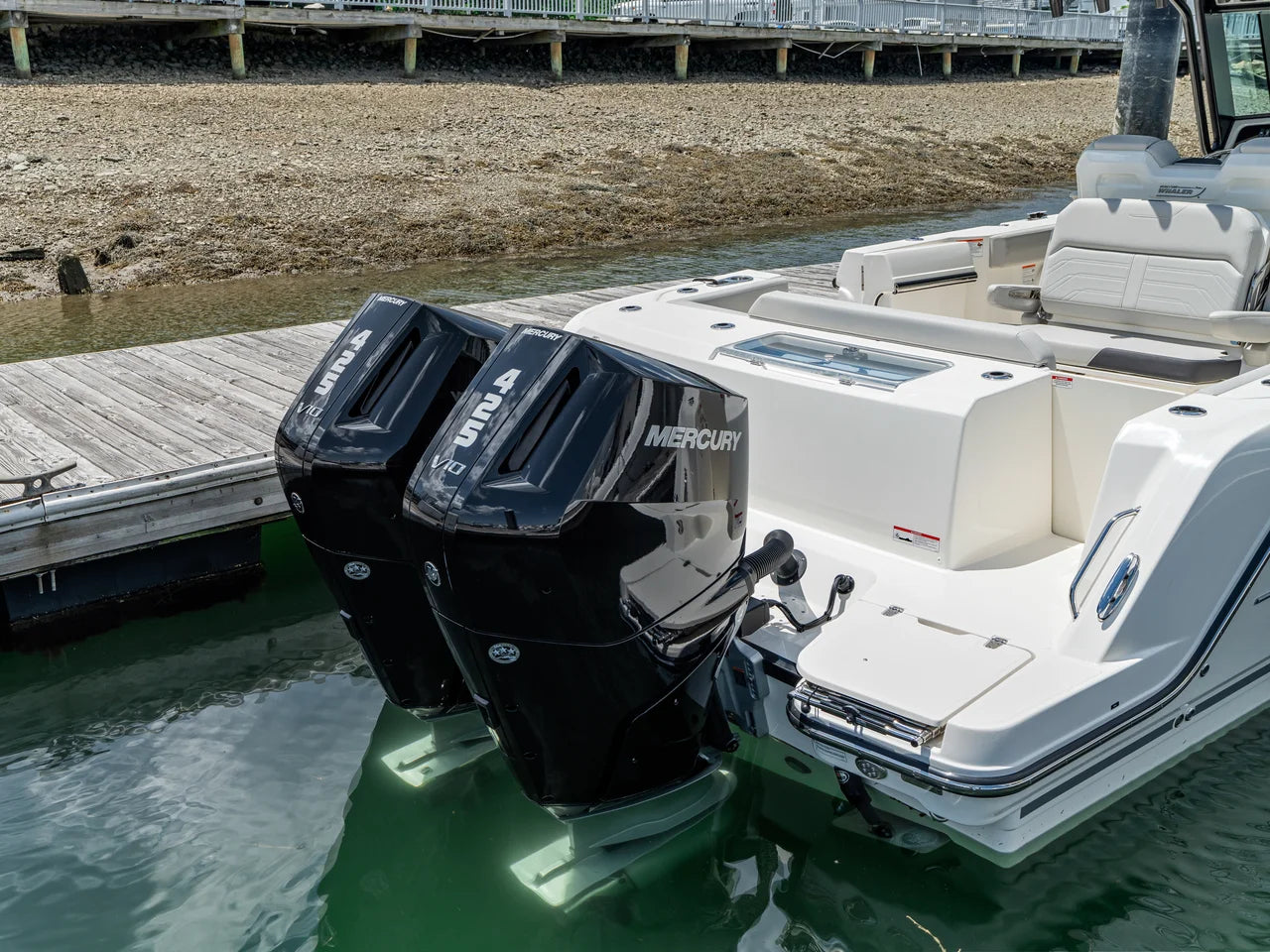 2026 Boston Whaler 330 Outrage 33.0 feet, Clearwater, Florida #8
