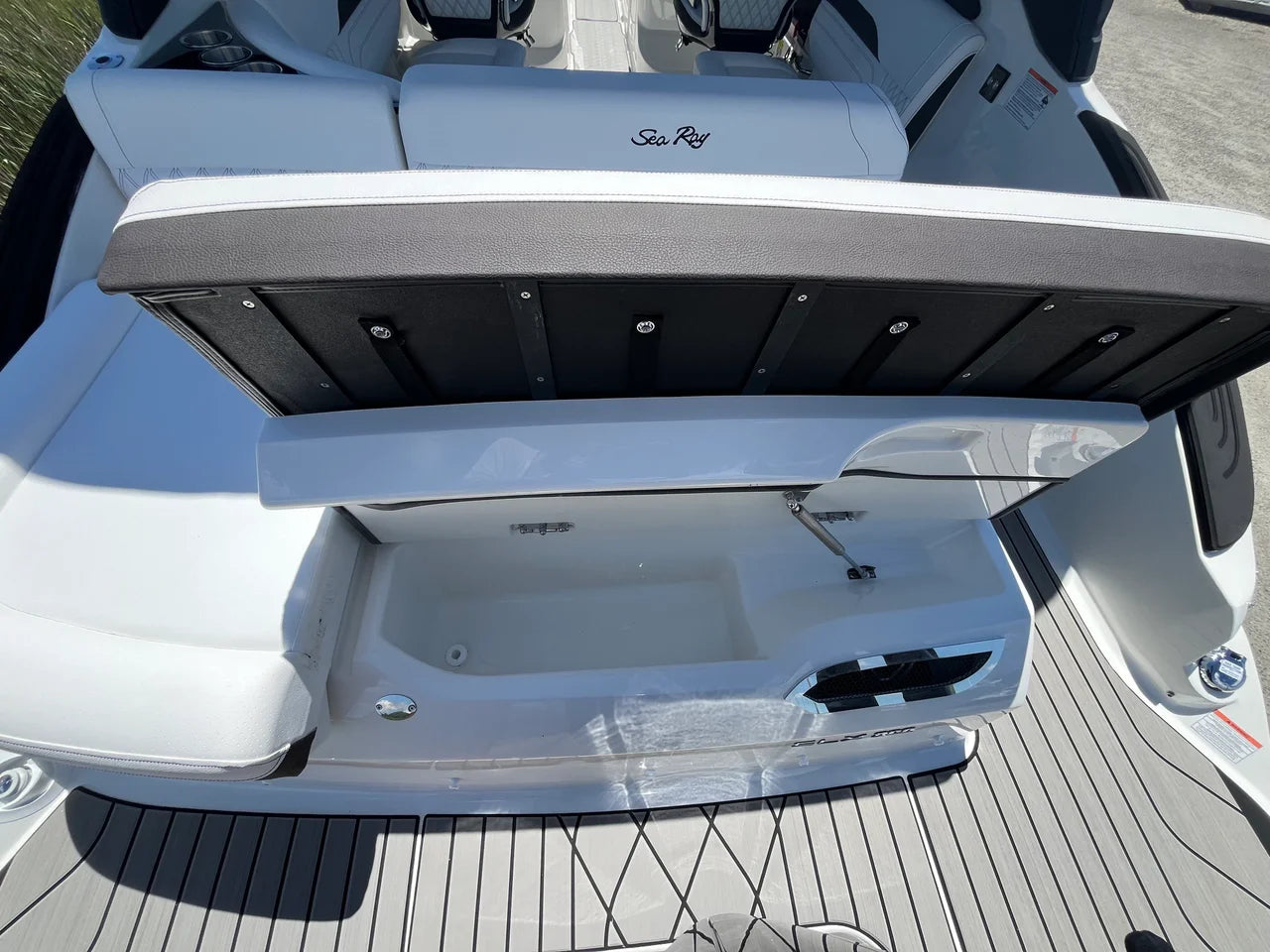 2026 Sea Ray SLX 260 Outboard 26.0 feet, Clearwater, Florida #5