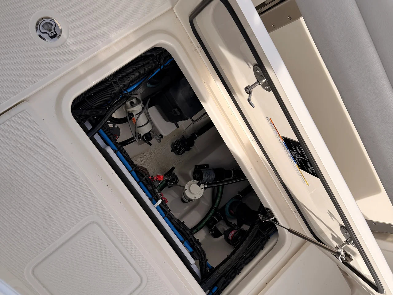 2026 Boston Whaler 250 Outrage 25.0 feet, Clearwater, Florida #8